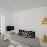 Thoe Apartment
