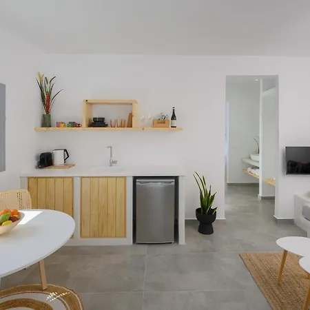 Thoe Apartment *